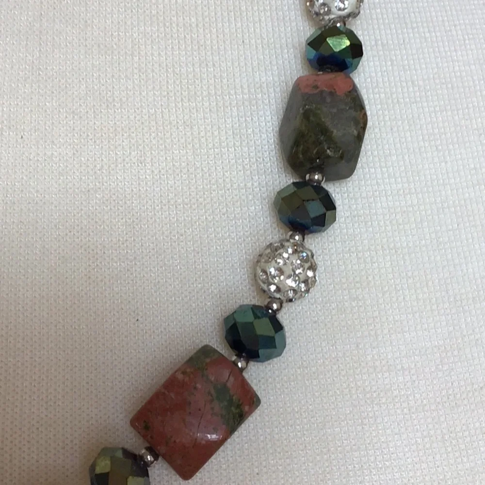 NECKLACE - Picture 2 of 8